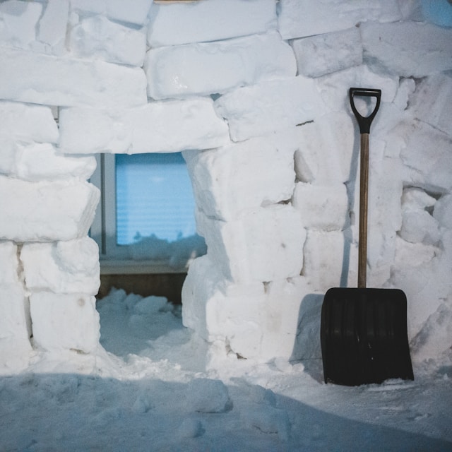 Snow Shovels - Bin Shop